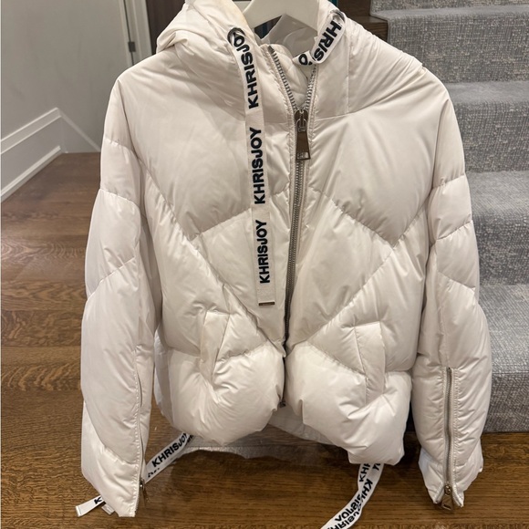 Women's White Puffer Jacket - Picture 1 of 4